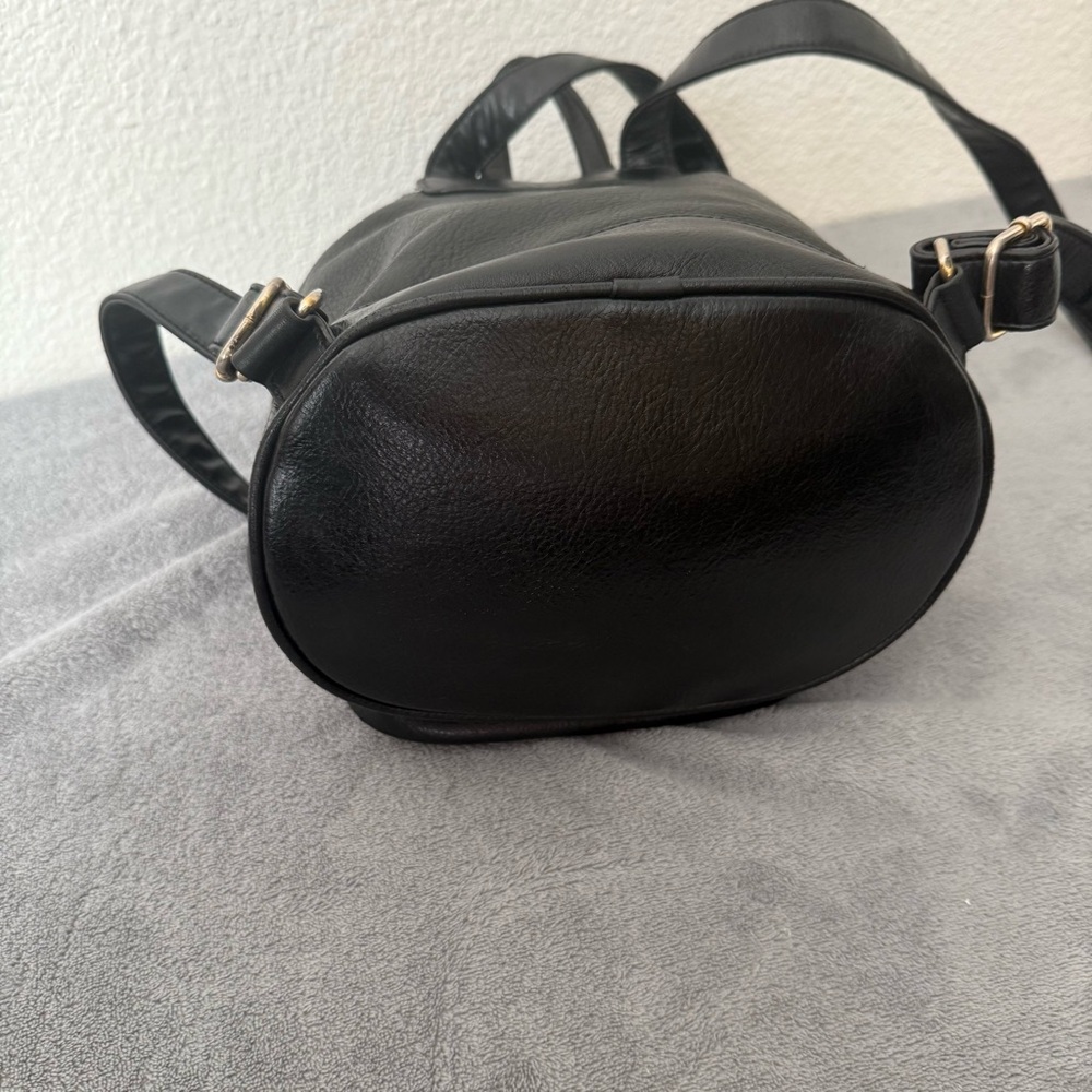 Black Drawstring Backpack Bag - Picture 8 of 14